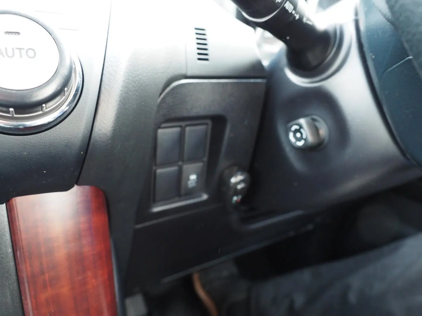 2015 Toyota Landcruiser Prado Gallery Image 38