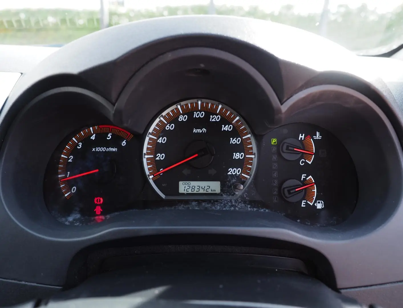 2015 Toyota Hilux Gallery Image 9