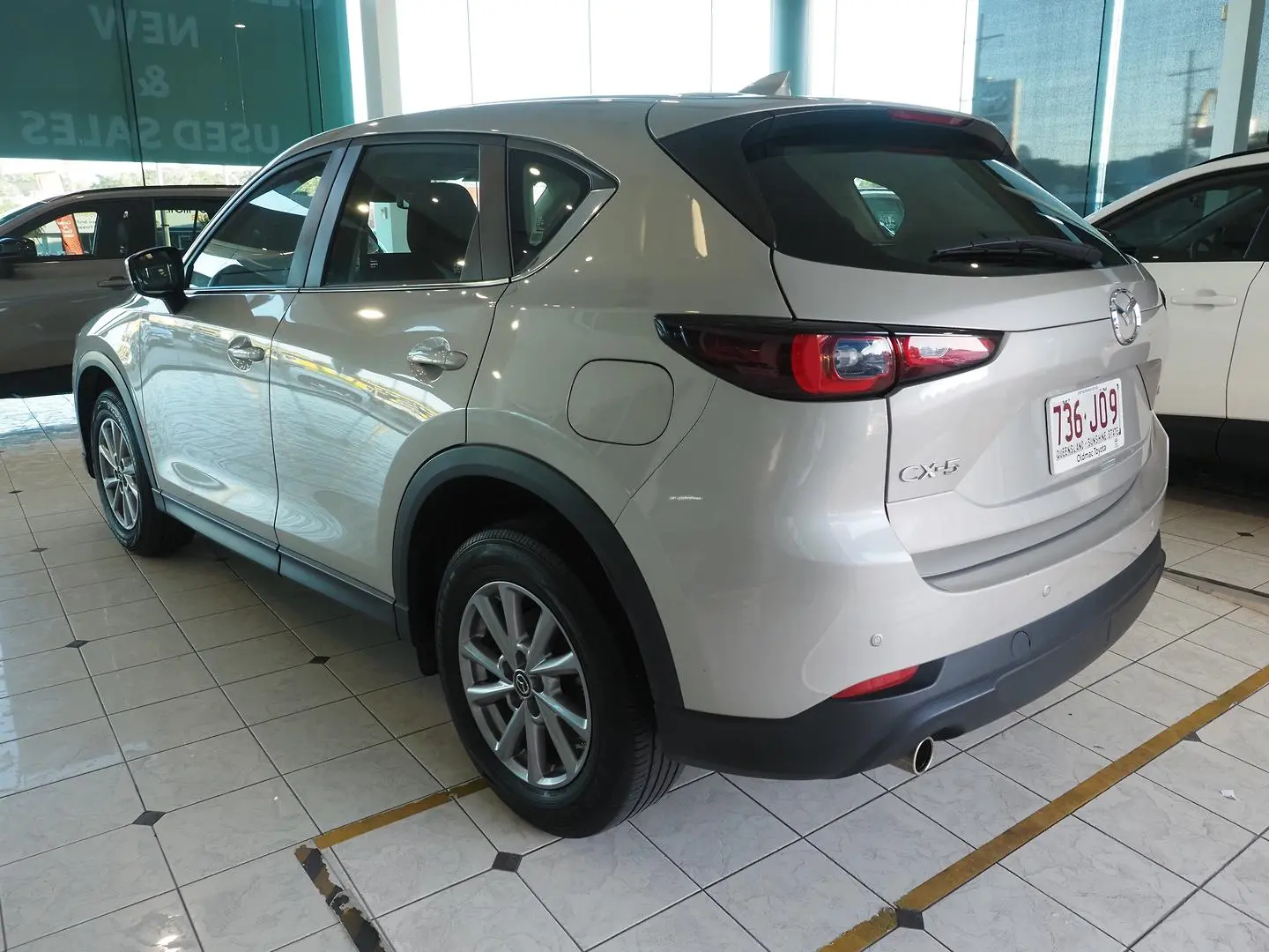 2024 Mazda CX-5 Gallery Image 2