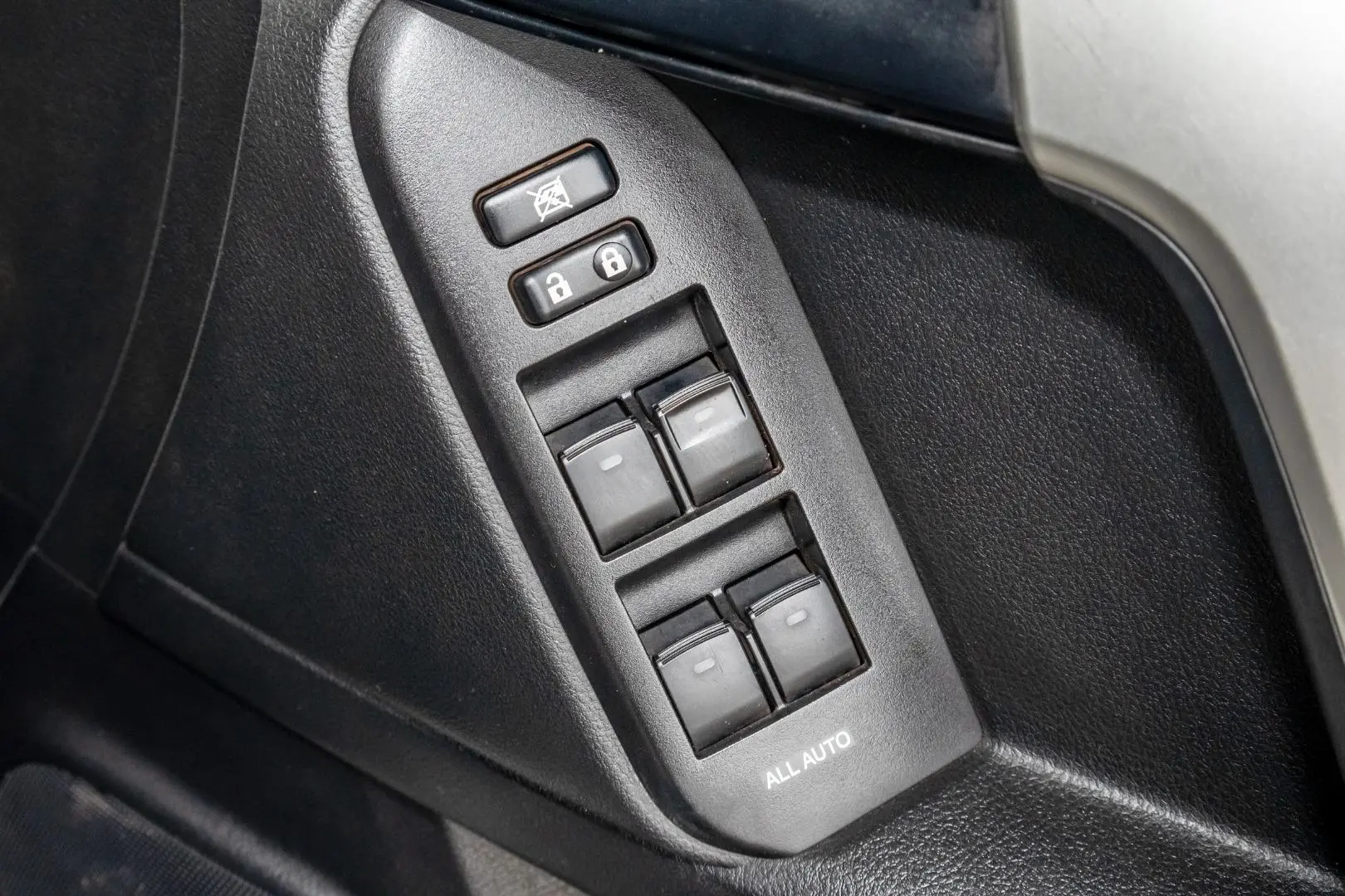 2023 Toyota Landcruiser Prado Gallery Image 13