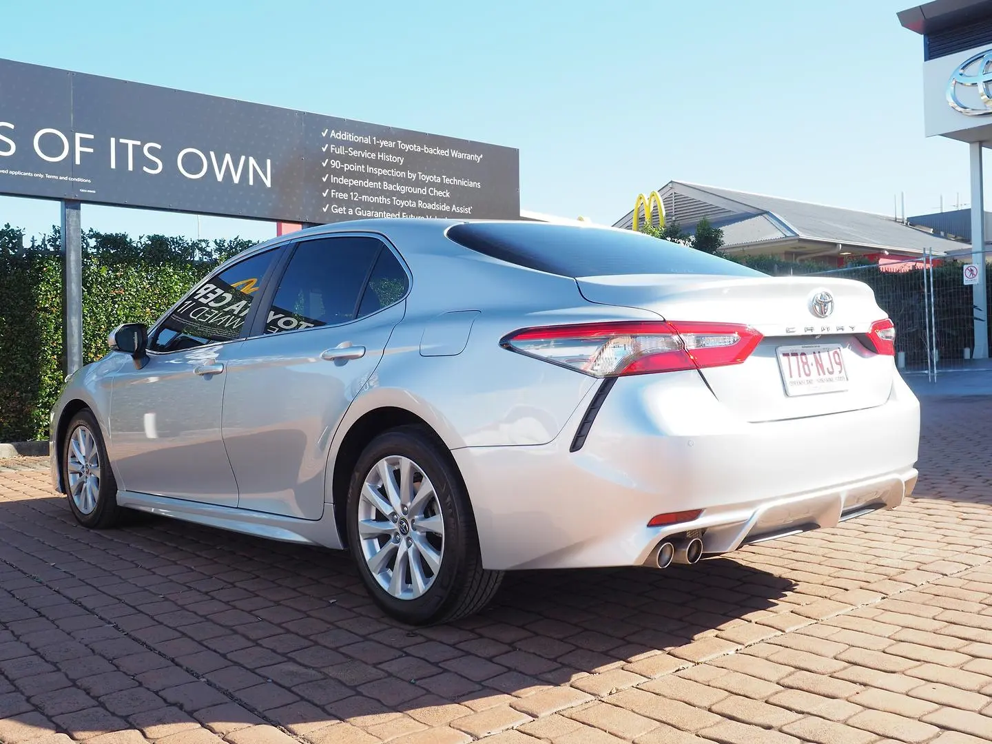 2018 Toyota Camry Gallery Image 9