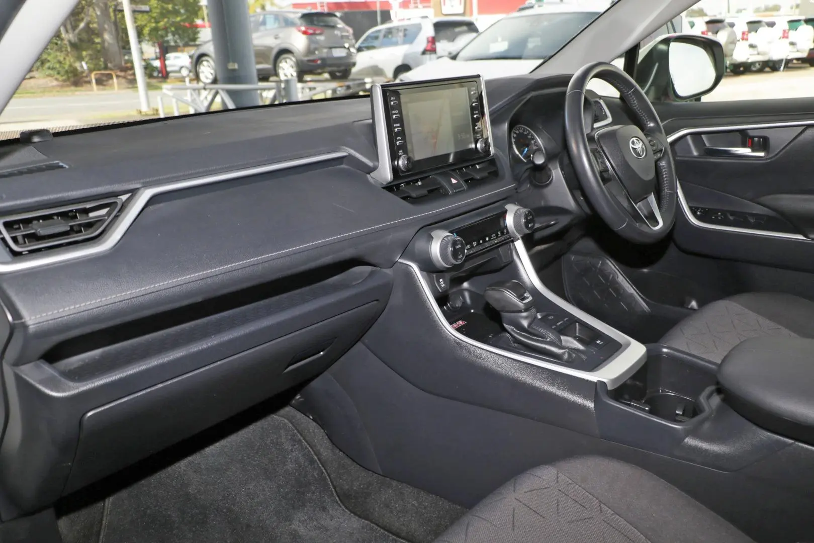 2022 Toyota RAV4 Gallery Image 7