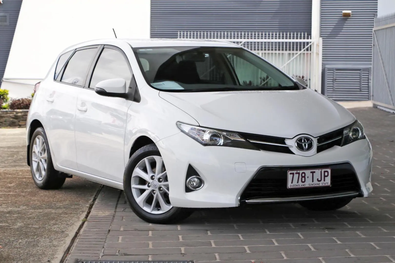 2013 Toyota Corolla Gallery Image 1