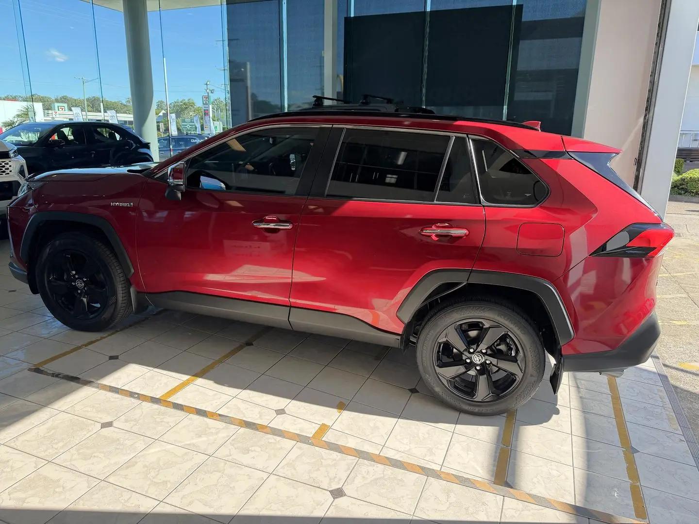 2020 Toyota RAV4 Gallery Image 7