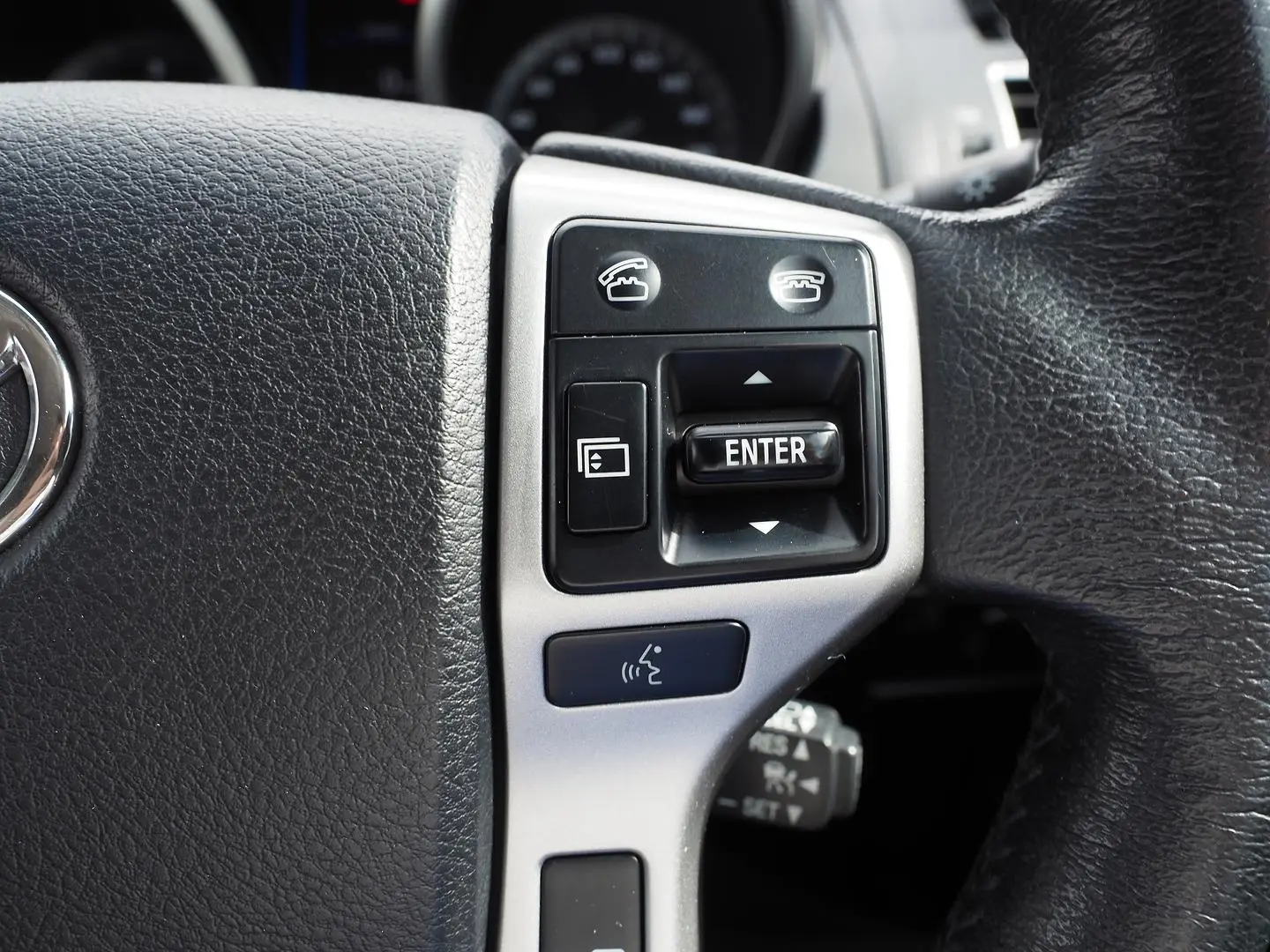 2015 Toyota Landcruiser Prado Gallery Image 42