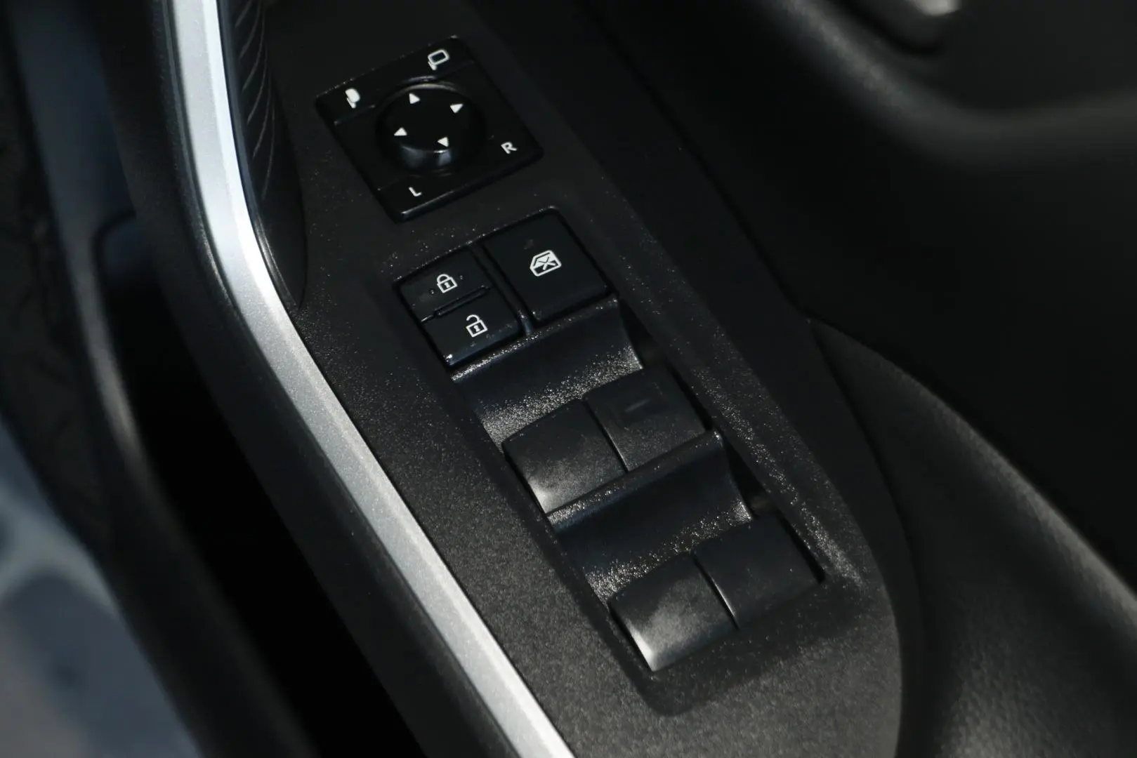 2021 Toyota RAV4 Gallery Image 18