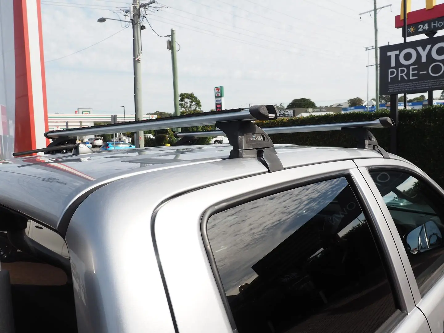 2015 Toyota Hilux Gallery Image 22
