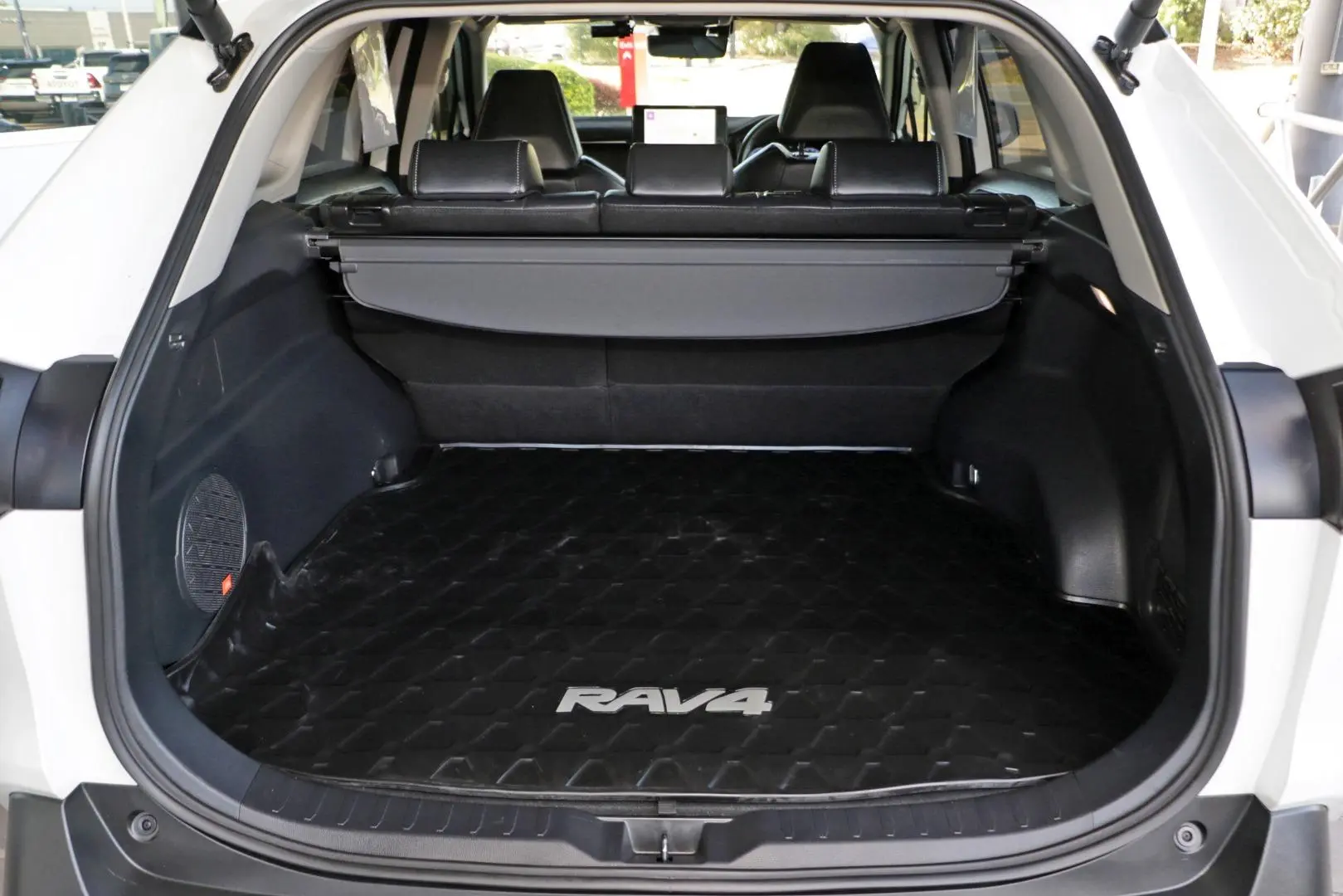 2024 Toyota RAV4 Gallery Image 23