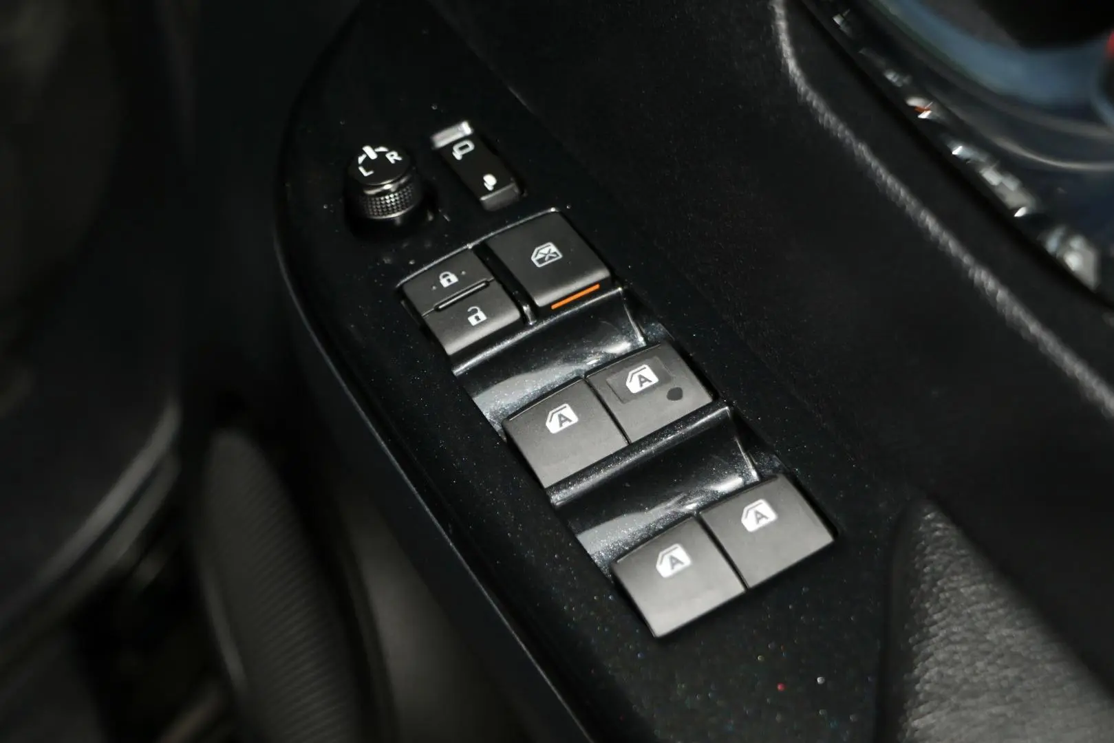 2024 Toyota Hilux Gallery Image 20