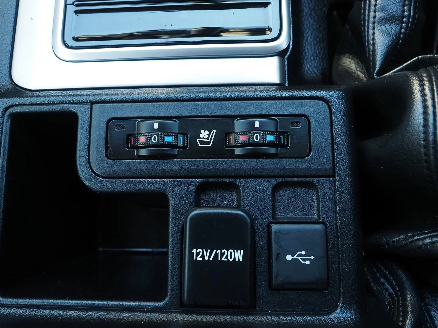 2023 Toyota Landcruiser Prado Gallery Image 18