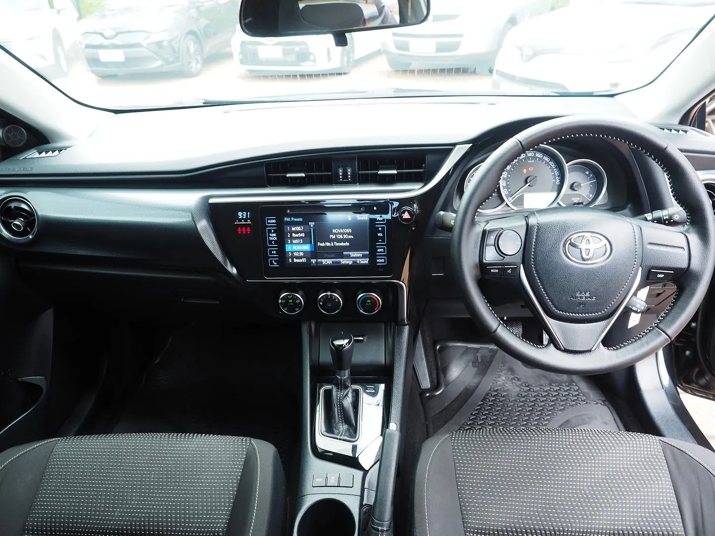 2016 Toyota Corolla Gallery Image 19