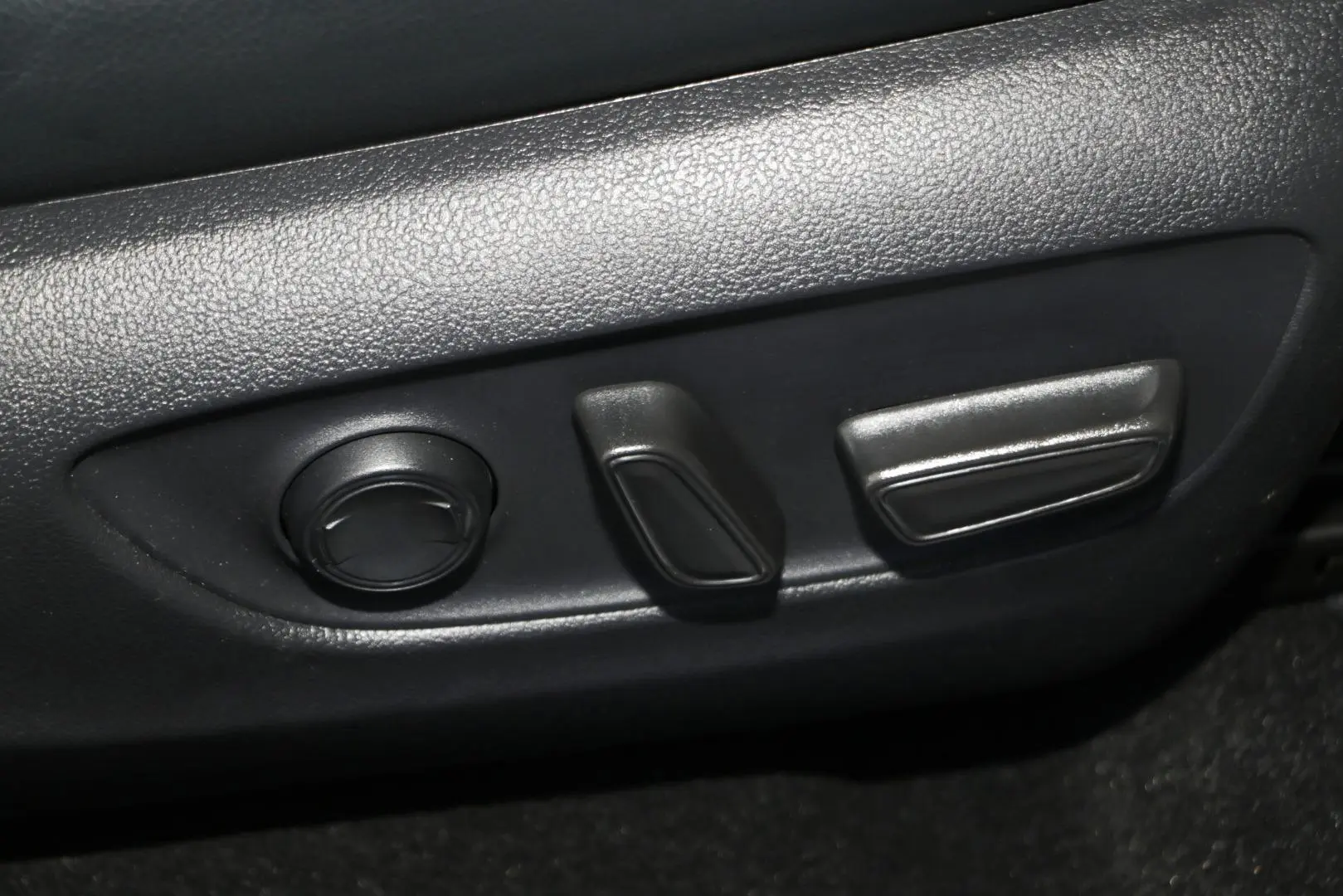 2024 Toyota RAV4 Gallery Image 15