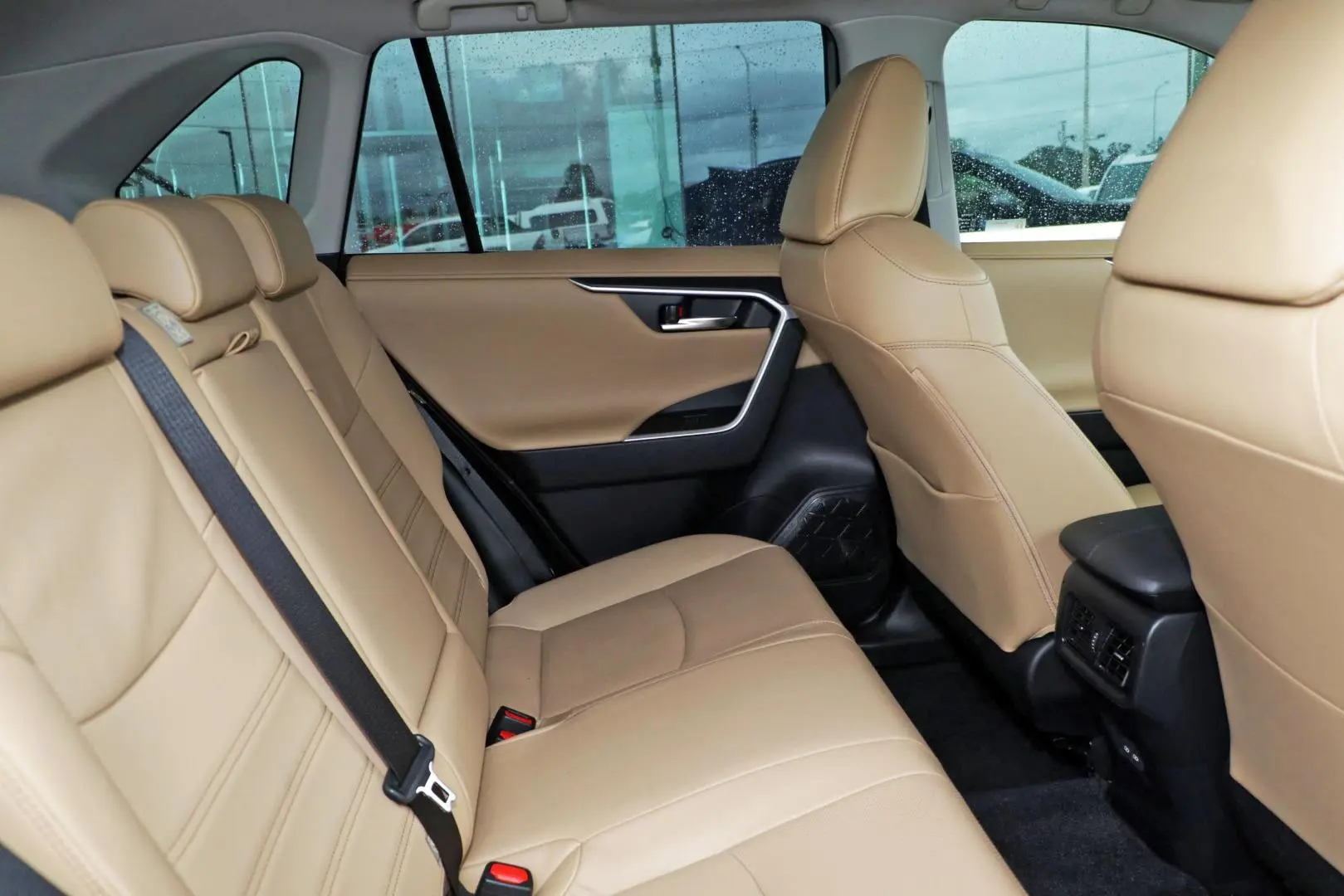 2025 Toyota RAV4 Gallery Image 9