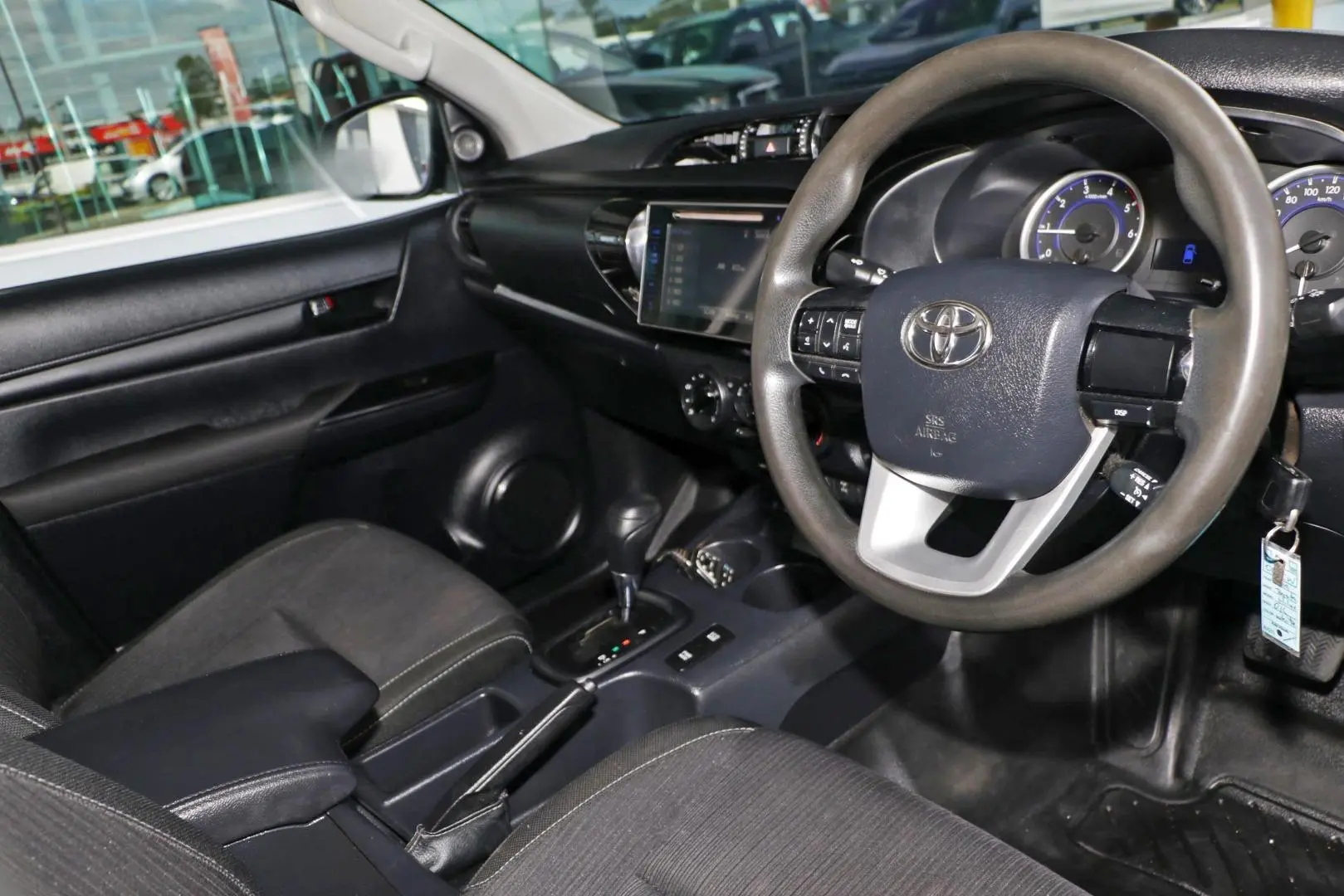 2019 Toyota Hilux Gallery Image 6