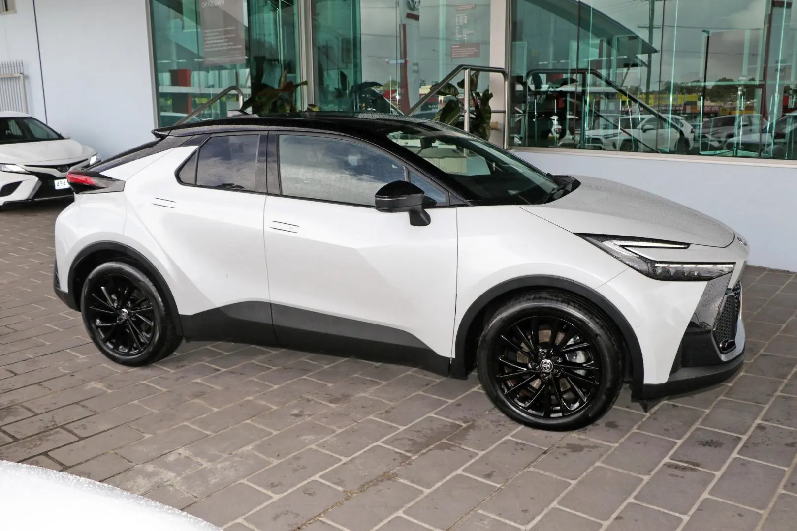 2024 Toyota C-HR Gallery Image 6