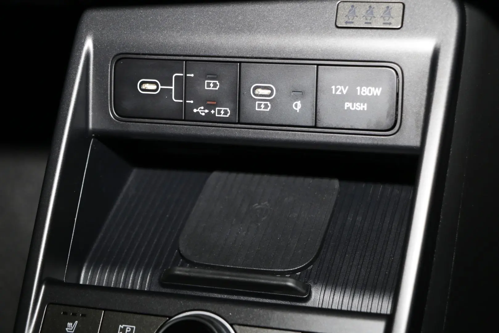 2024 Hyundai Kona Gallery Image 18