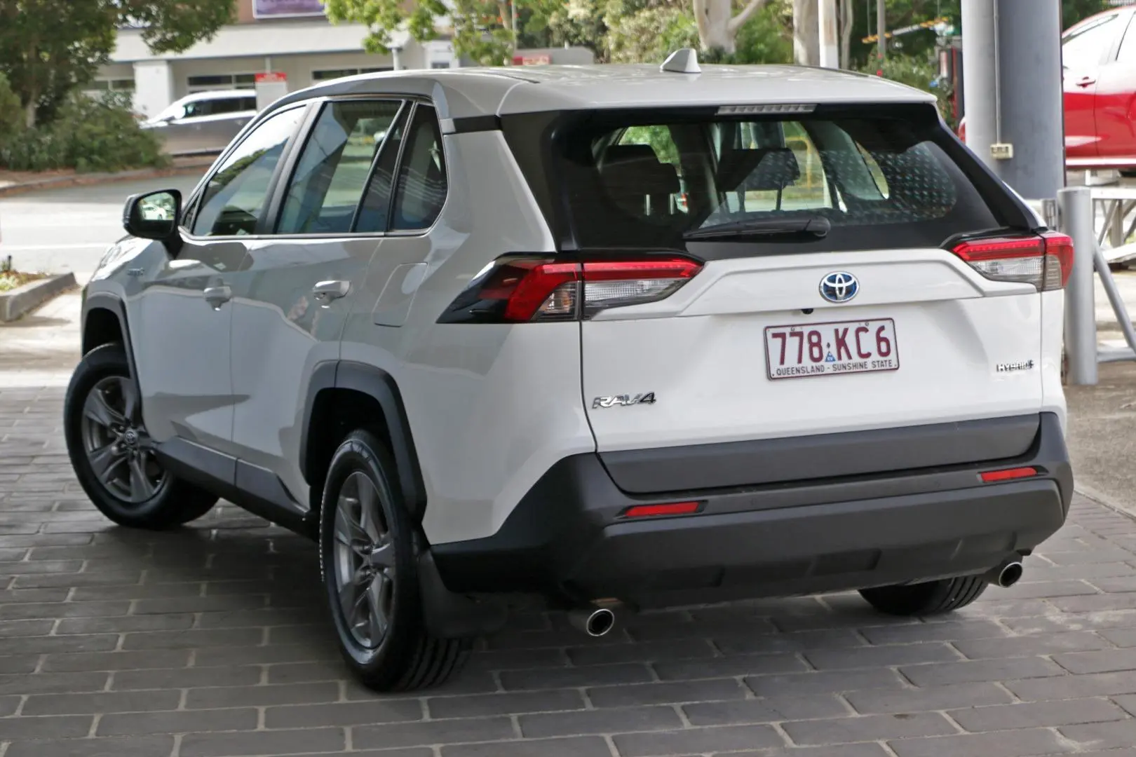 2024 Toyota RAV4 Gallery Image 2