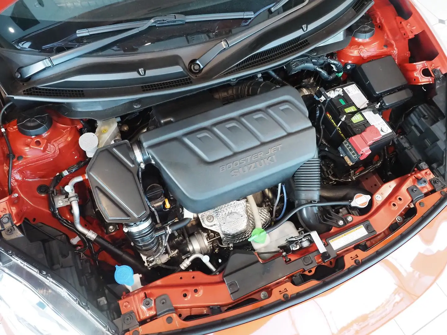 2020 Suzuki Swift Gallery Image 3