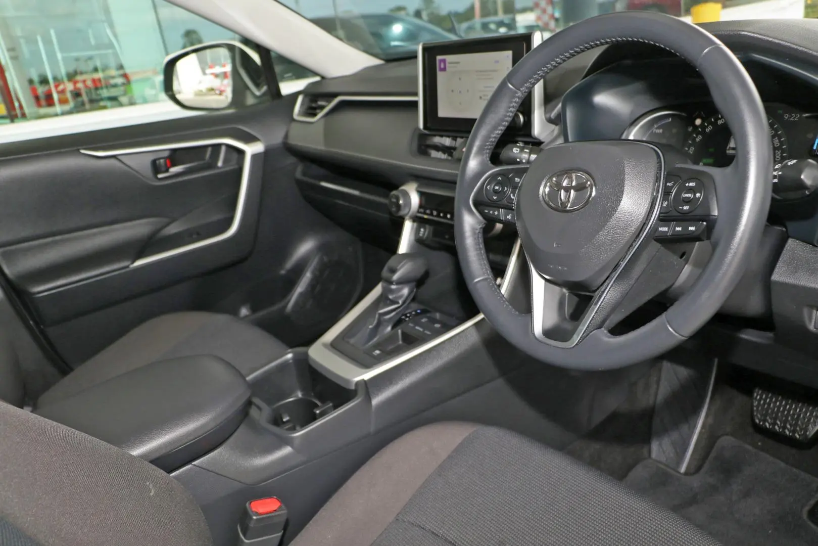 2024 Toyota RAV4 Gallery Image 6