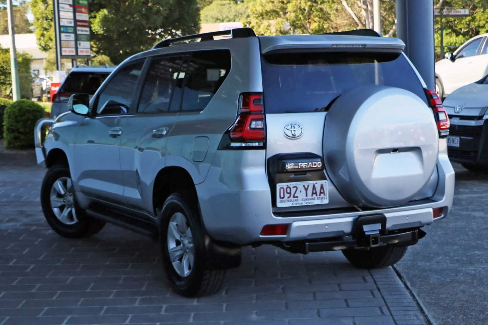 2018 Toyota Landcruiser Prado Gallery Image 2