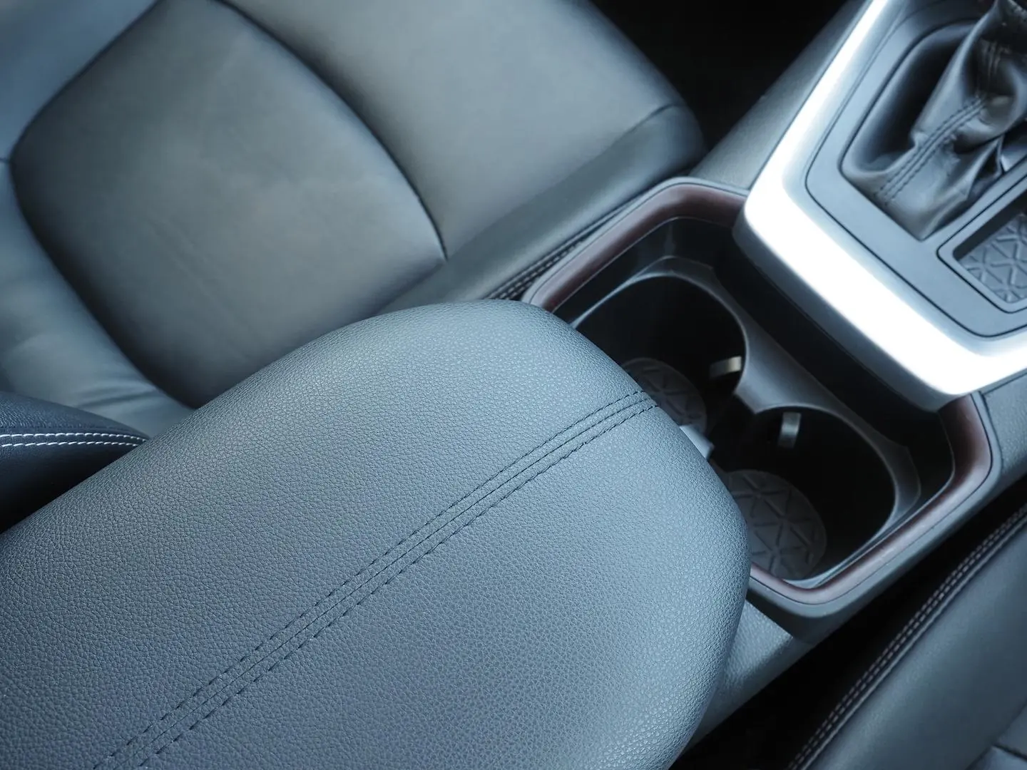2021 Toyota RAV4 Gallery Image 17