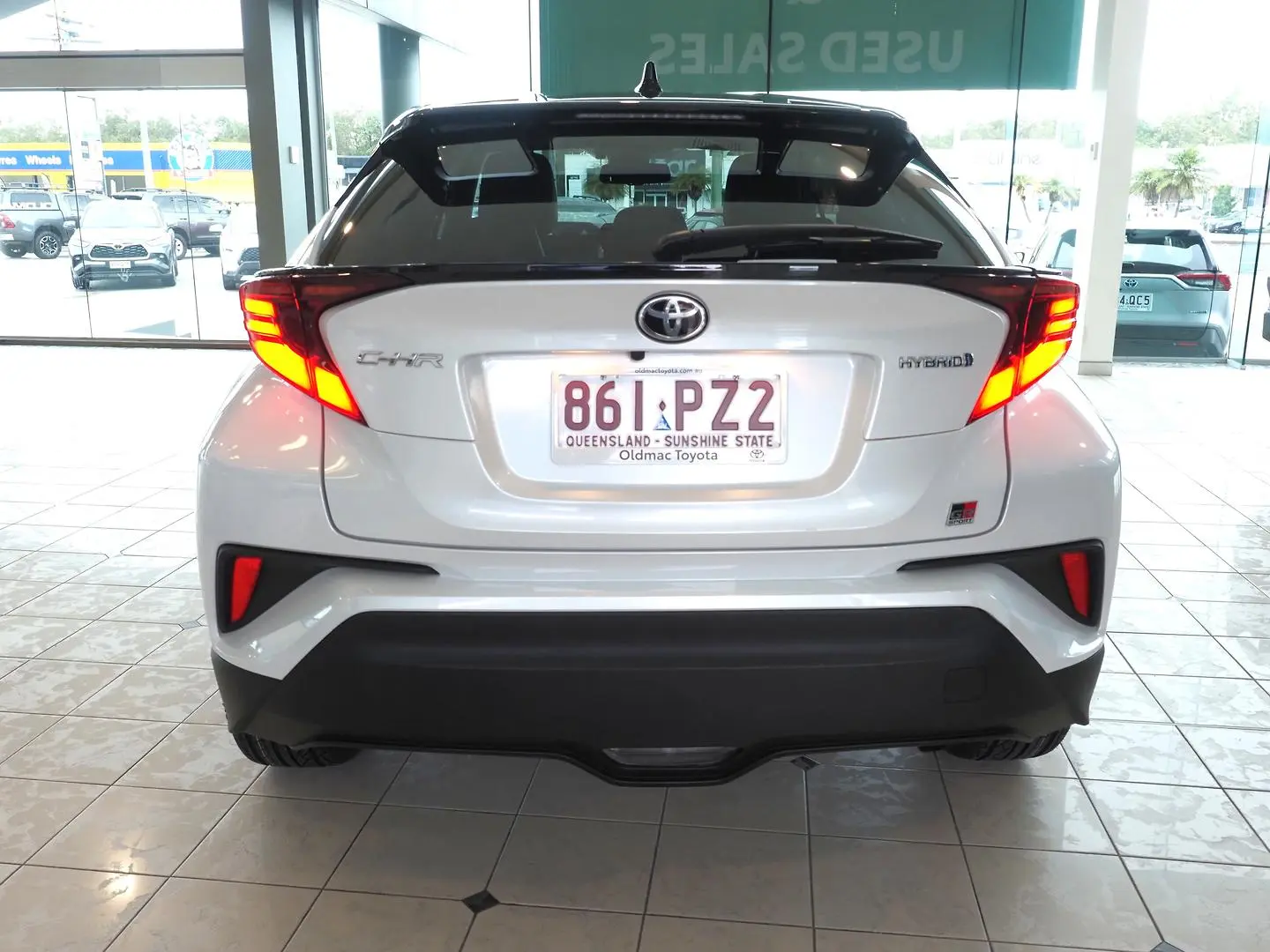 2022 Toyota C-HR Gallery Image 9