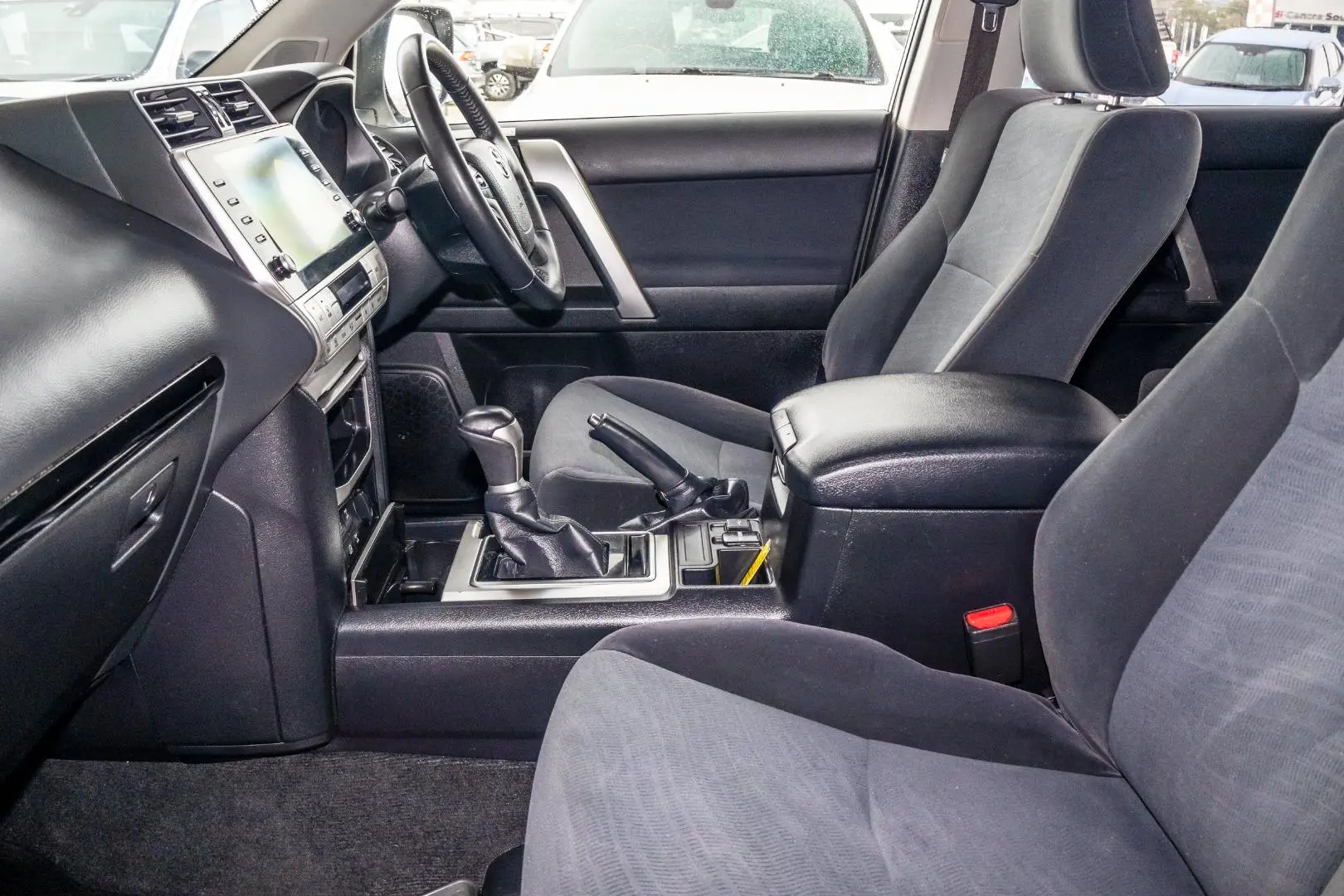 2023 Toyota Landcruiser Prado Gallery Image 11