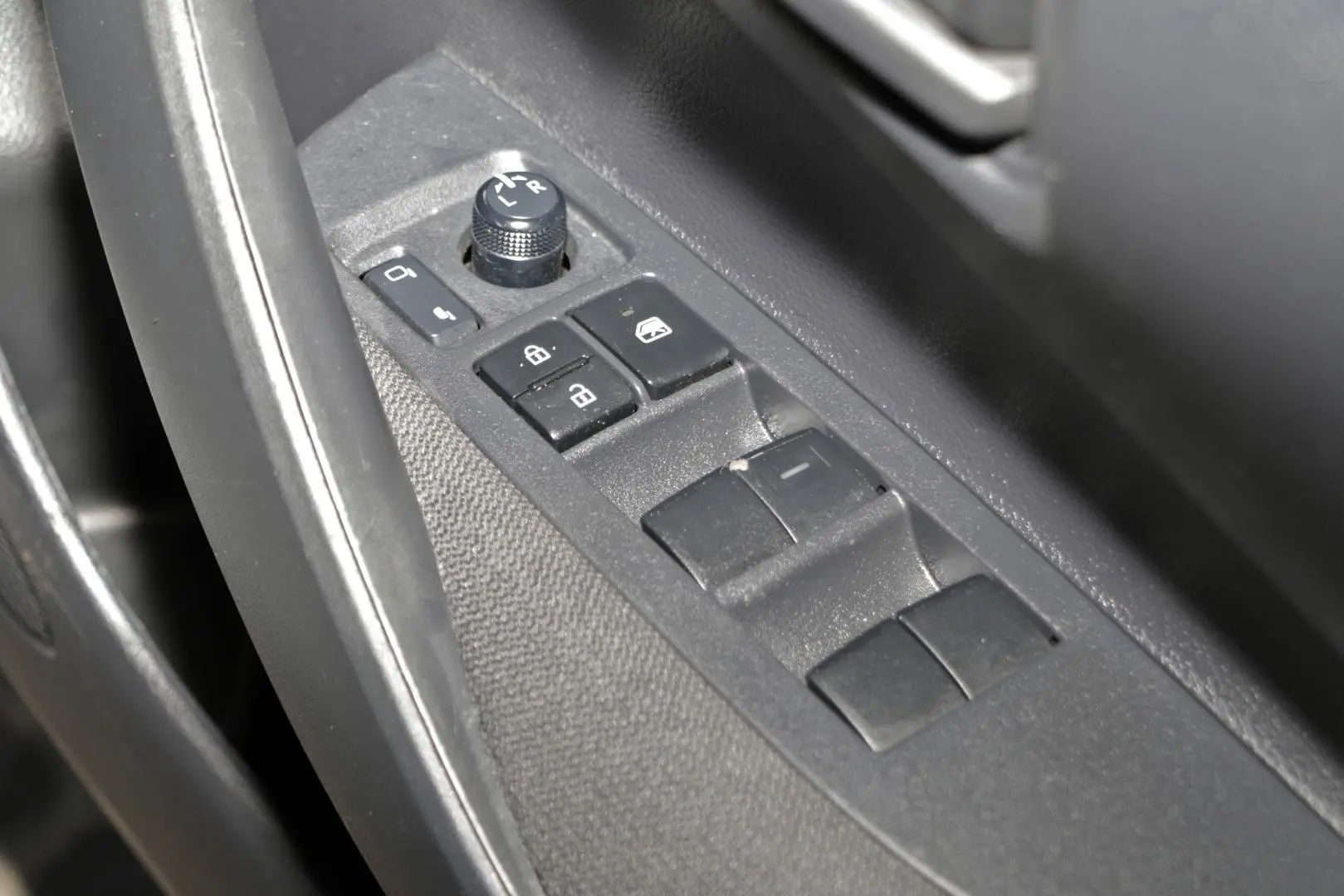 2020 Toyota Corolla Gallery Image 18