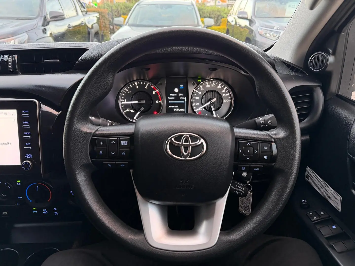 2022 Toyota Hilux Gallery Image 9
