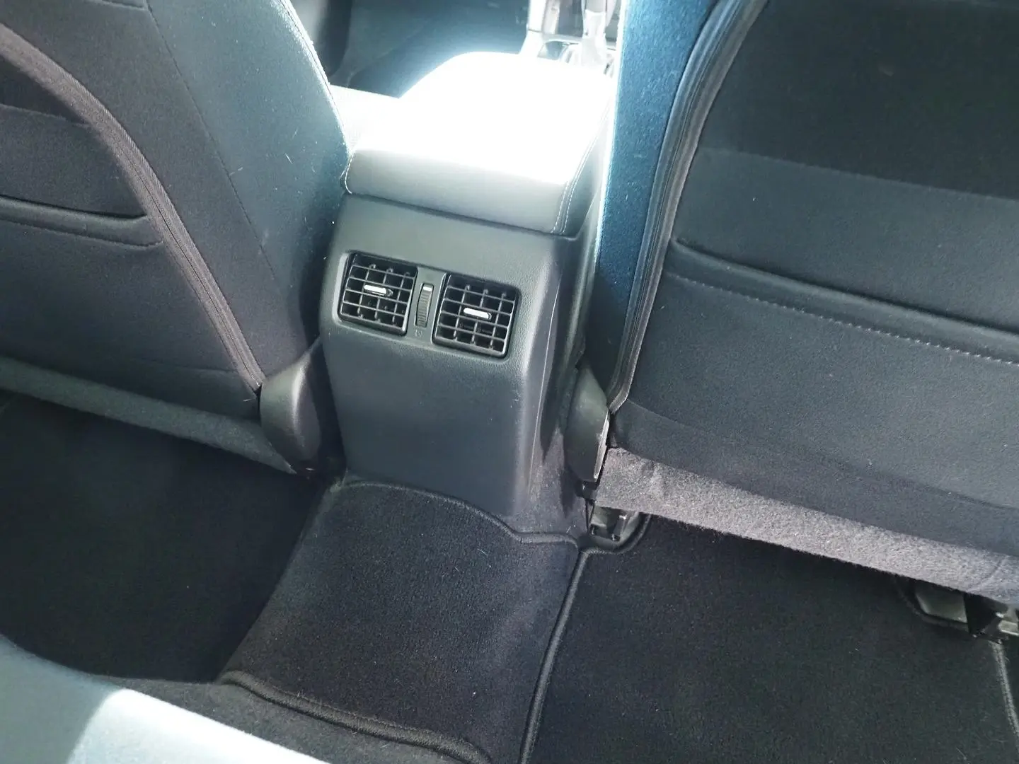 2017 Subaru Outback Gallery Image 15