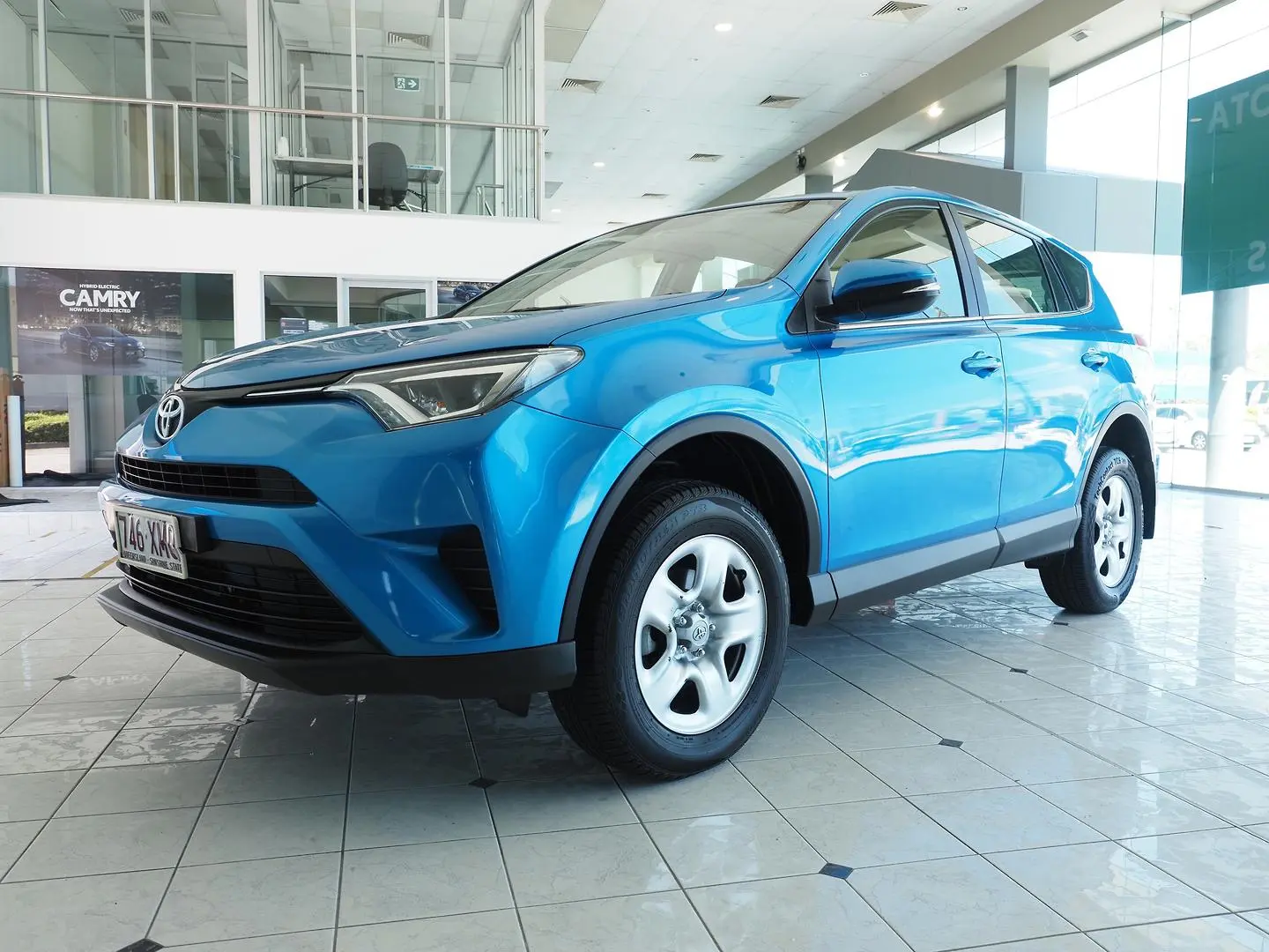 2017 Toyota RAV4 Gallery Image 11