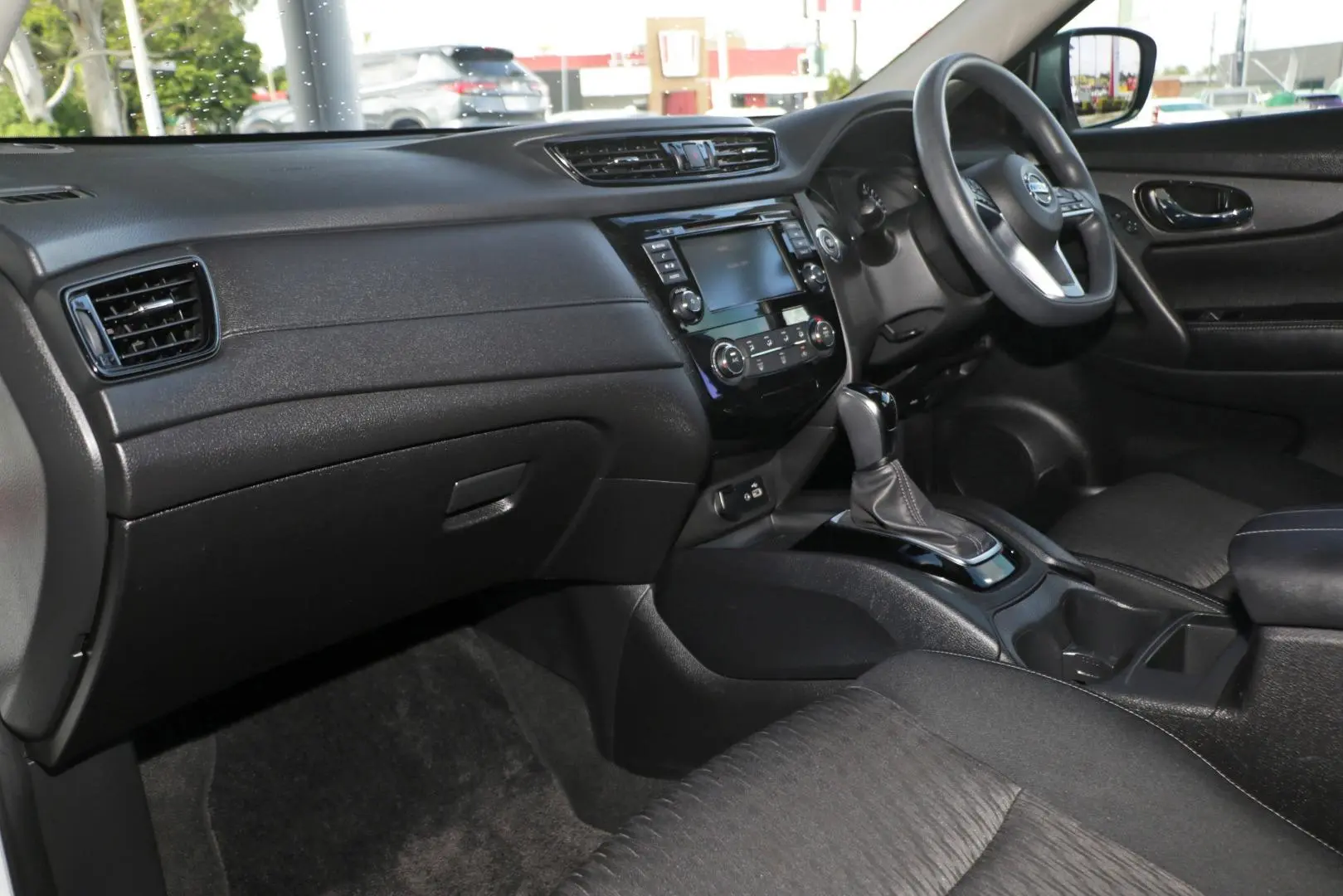 2022 Nissan X-TRAIL Gallery Image 7