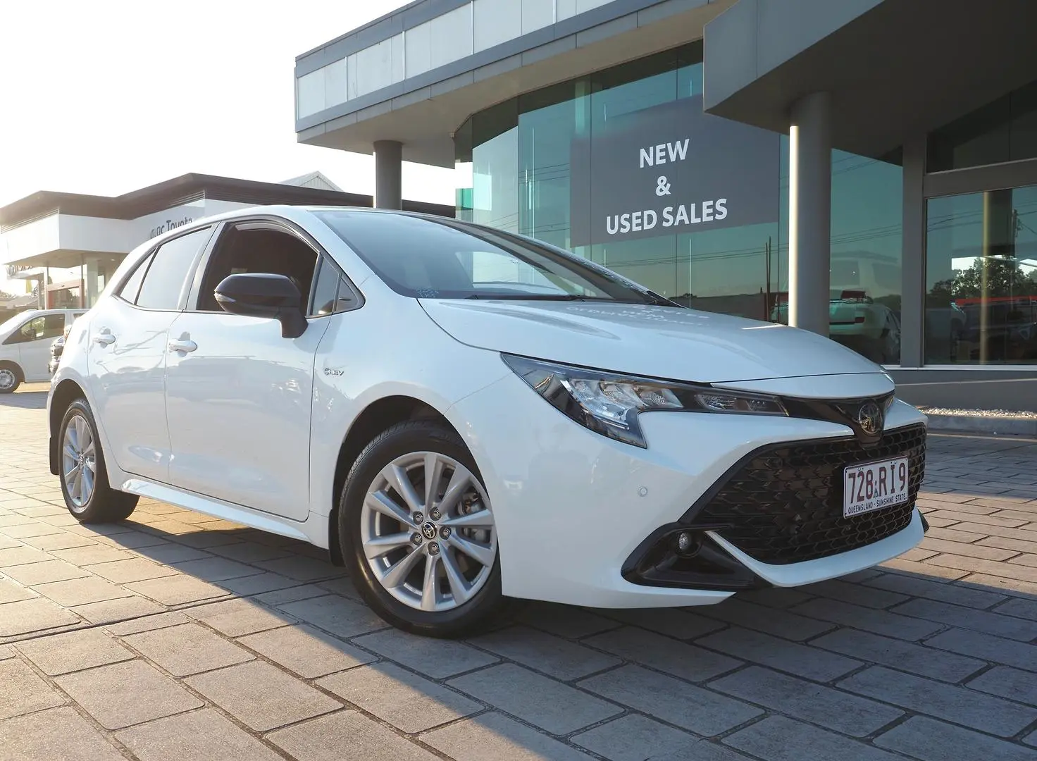 2025 Toyota Corolla SX Hybrid (728RI9) Image 1