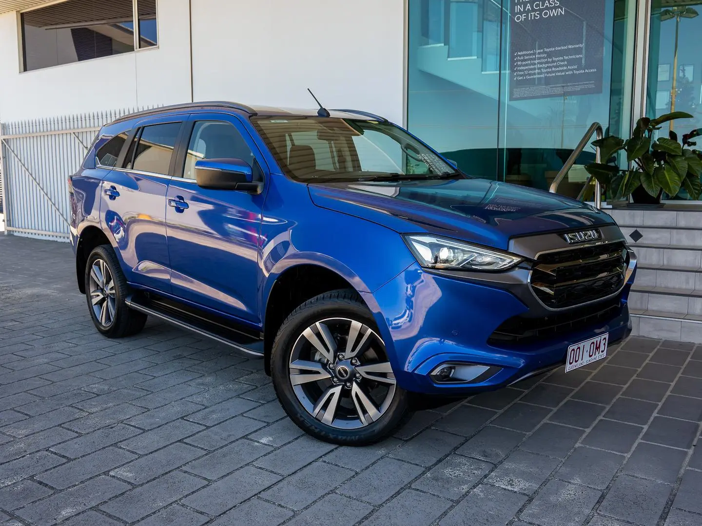 2023 Isuzu MU-X Gallery Image 1