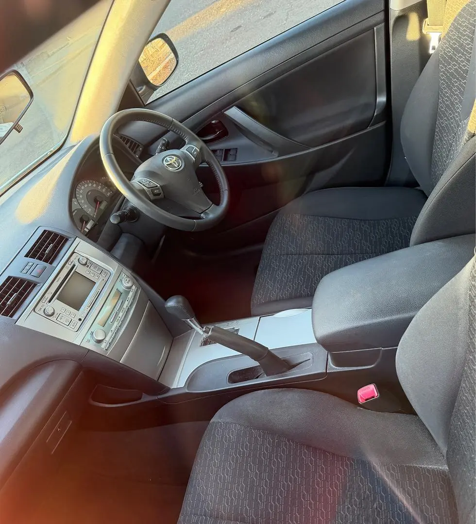 2010 Toyota Camry Gallery Image 4