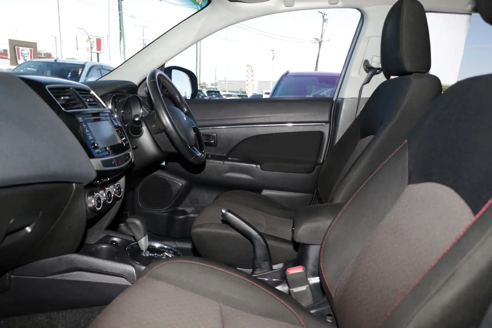 2017 Mitsubishi ASX Gallery Image 8