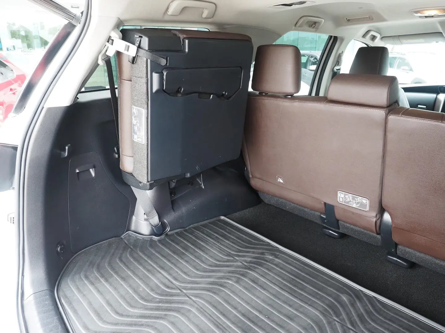 2017 Toyota Fortuner Gallery Image 17