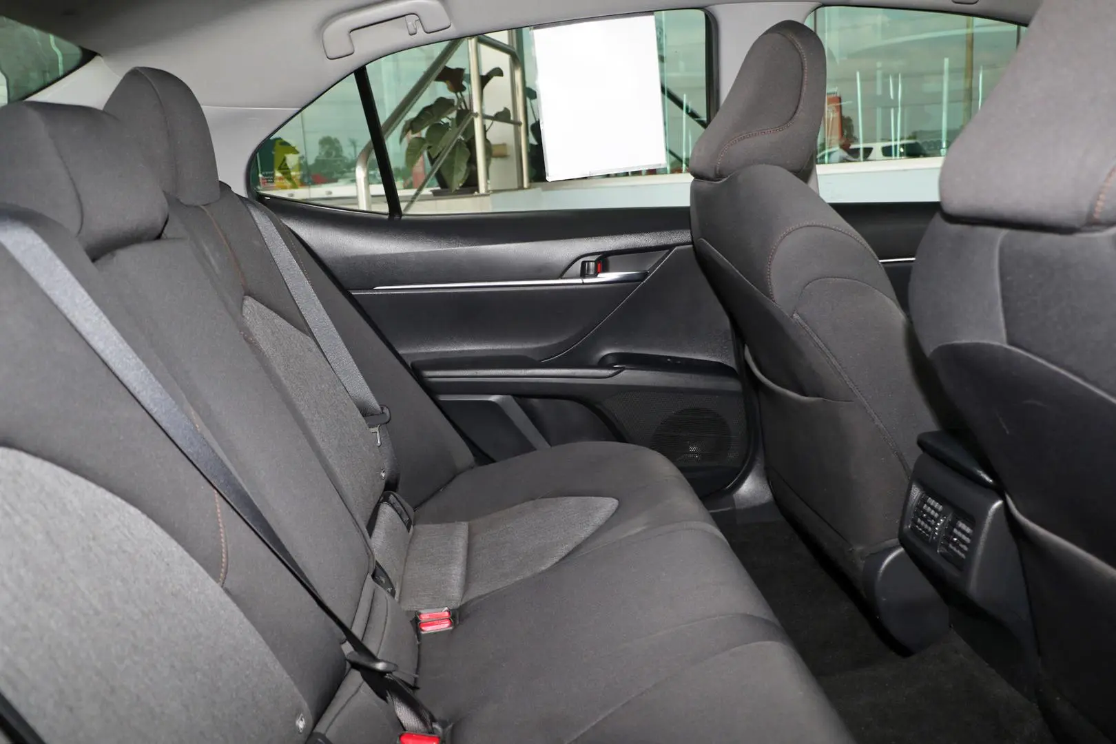 2020 Toyota Camry Gallery Image 9