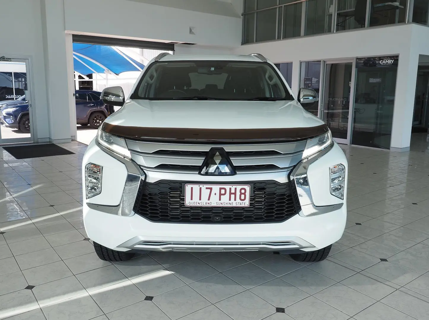 2022 Mitsubishi Pajero Sport Gallery Image 11