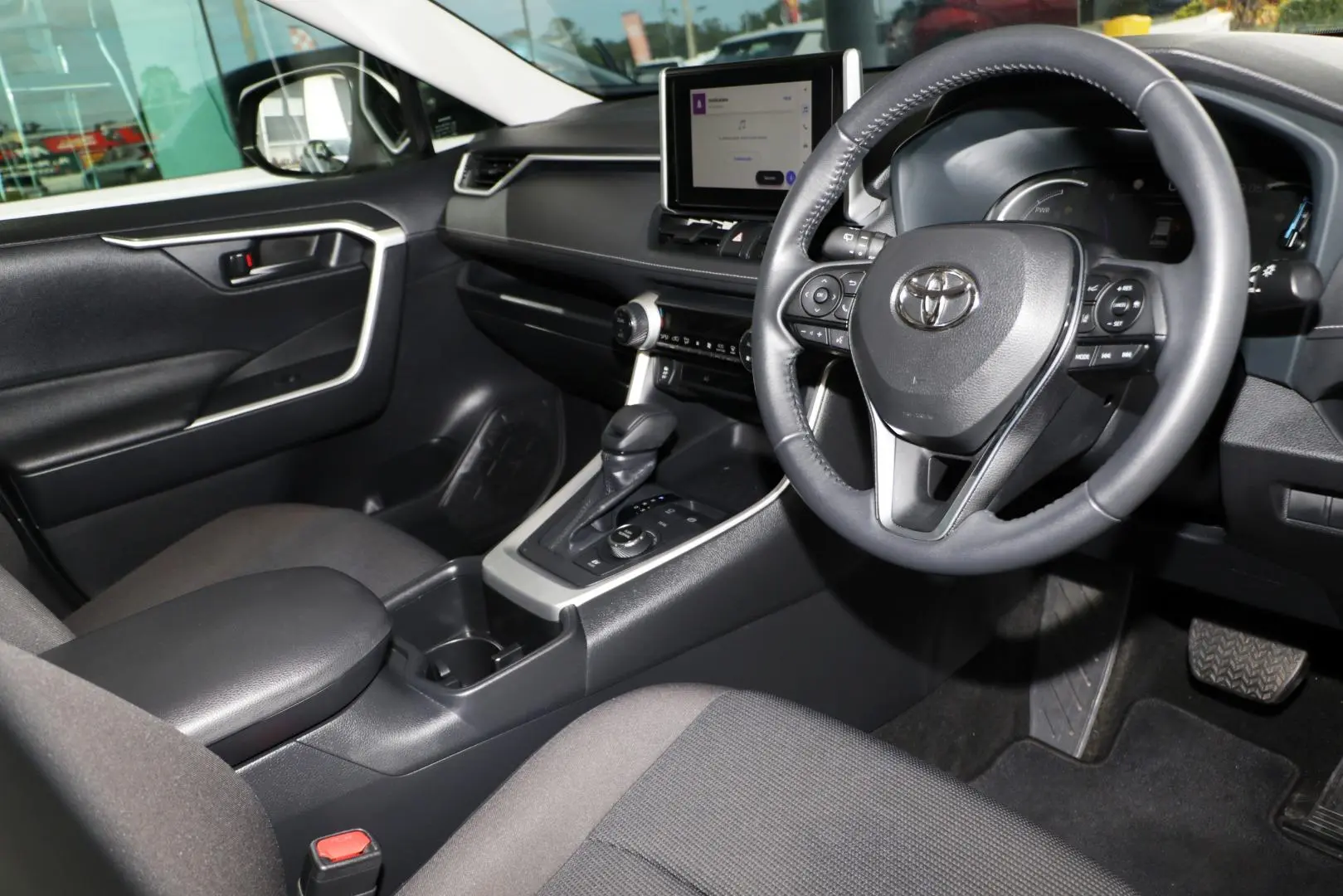 2024 Toyota RAV4 Gallery Image 6