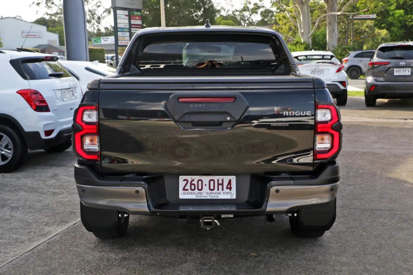 2024 Toyota Hilux Gallery Image 4
