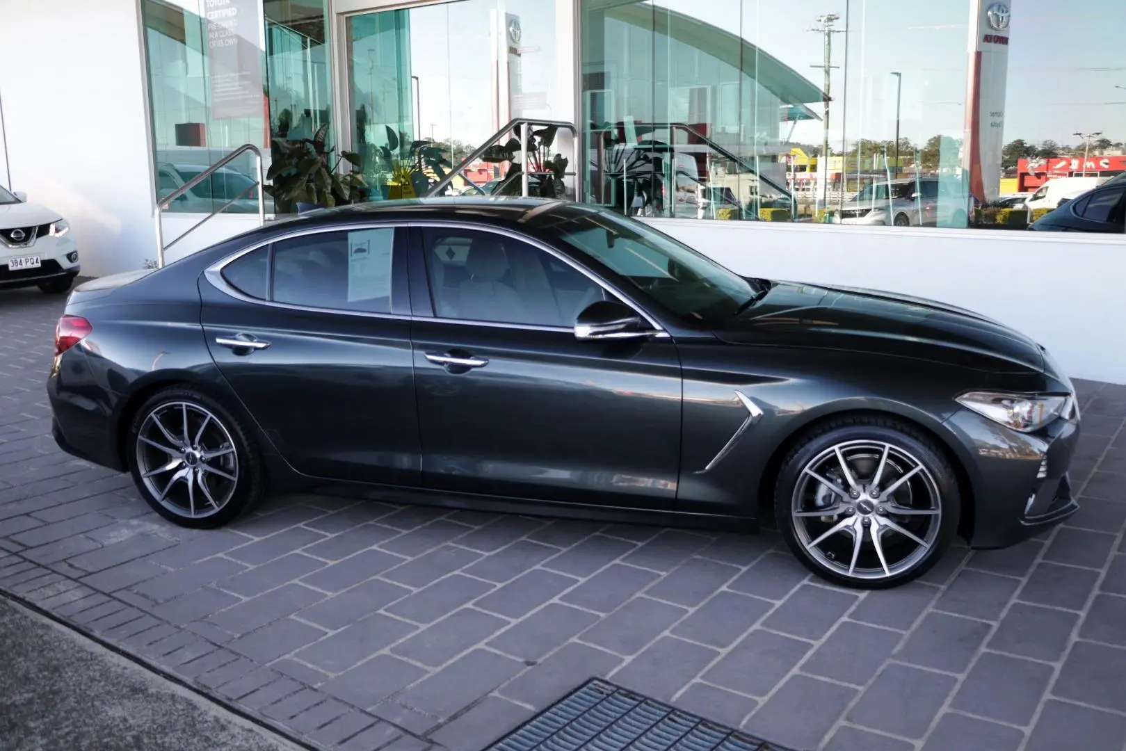 2019 Genesis G70 Gallery Image 5
