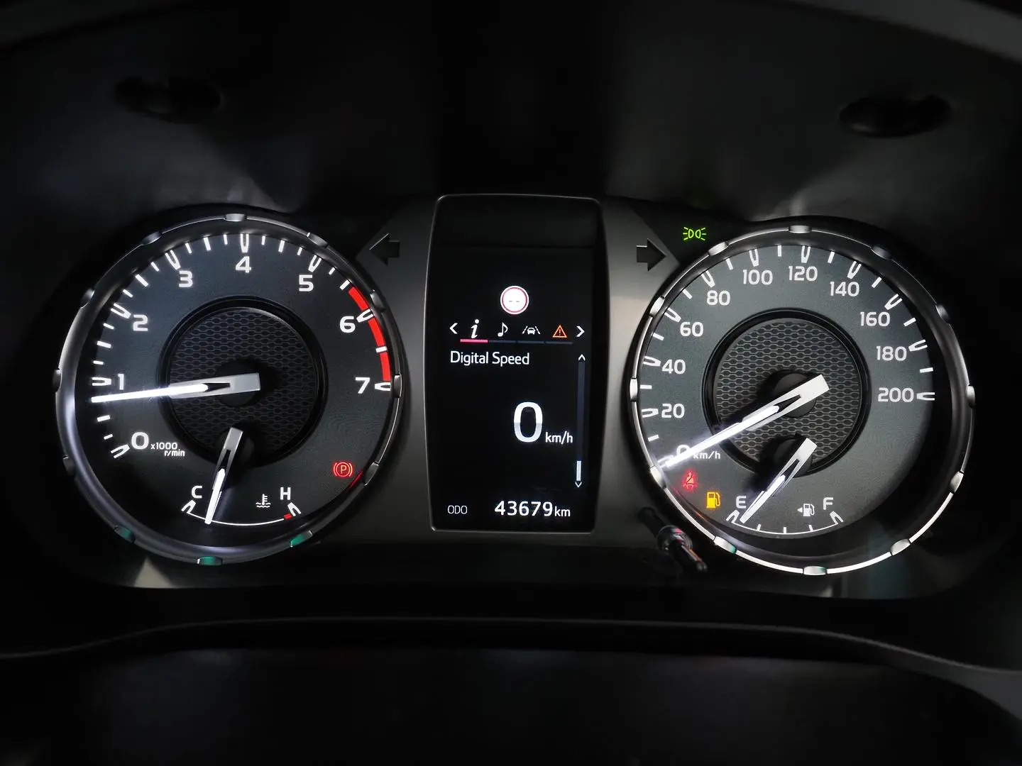2023 Toyota Hilux Gallery Image 6