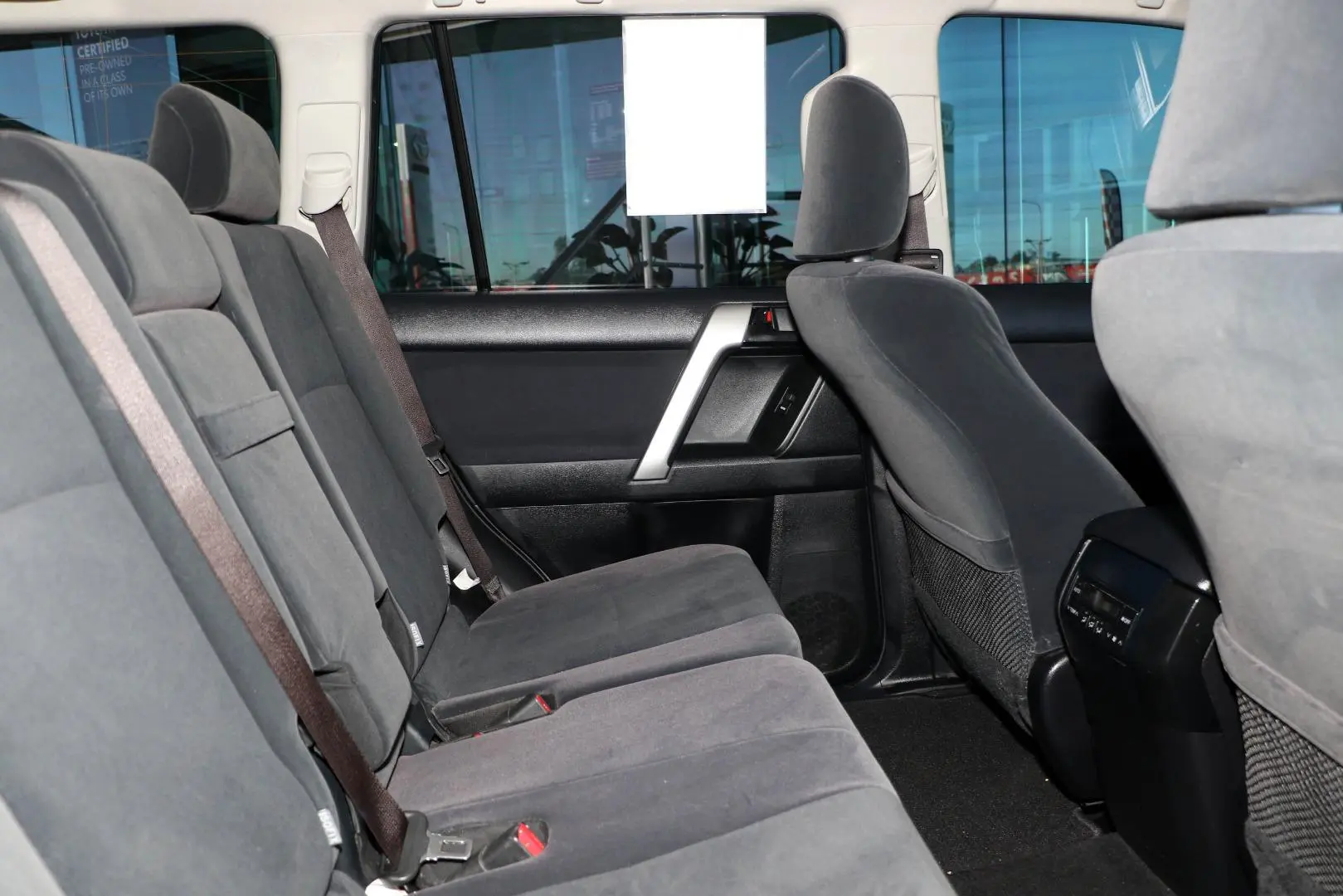 2018 Toyota Landcruiser Prado Gallery Image 9