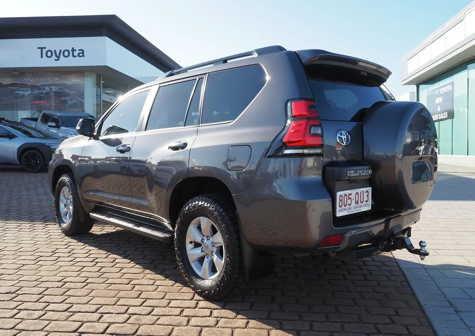 2023 Toyota Landcruiser Prado Gallery Image 3