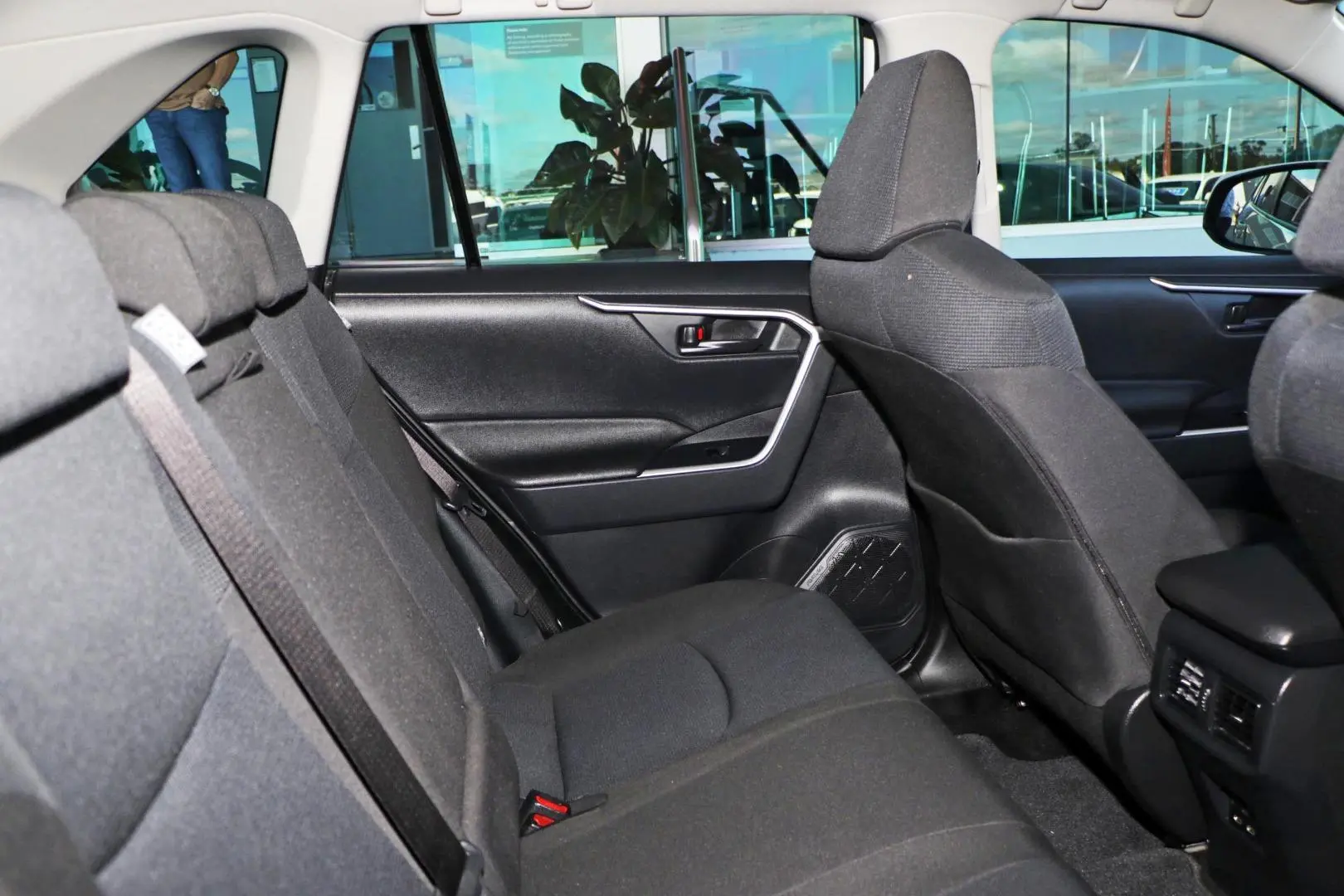 2024 Toyota RAV4 Gallery Image 11