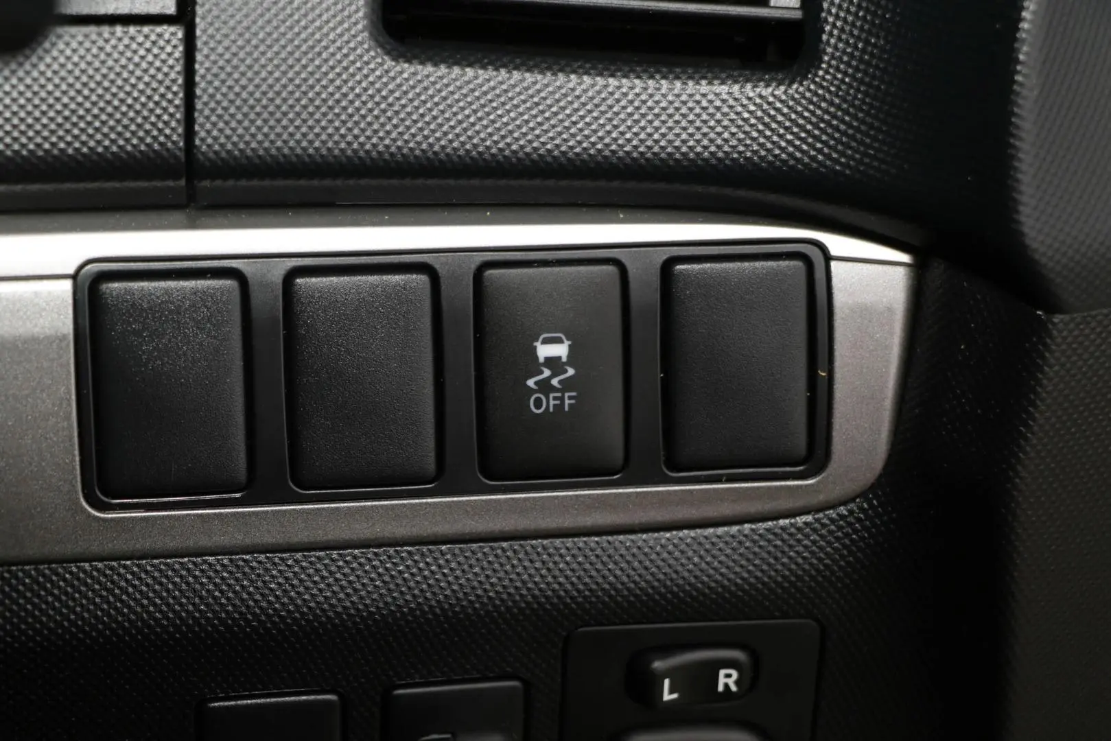 2015 Toyota Tarago Gallery Image 16