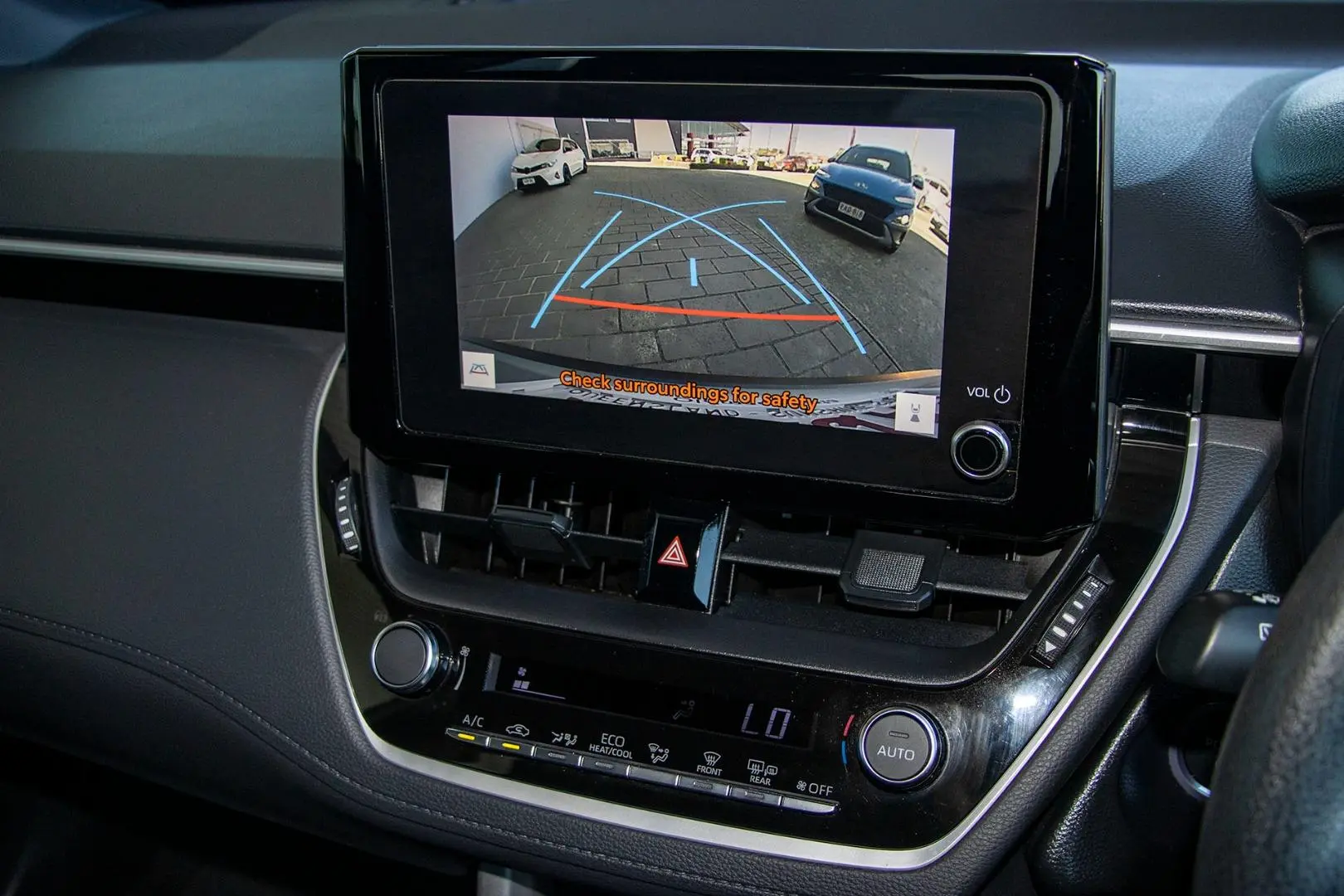 2024 Toyota Corolla Cross Gallery Image 13