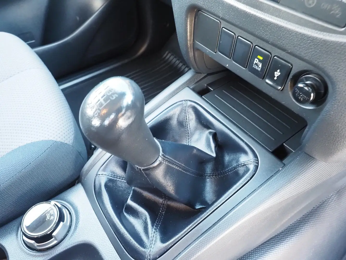 2019 Mitsubishi Triton Gallery Image 19