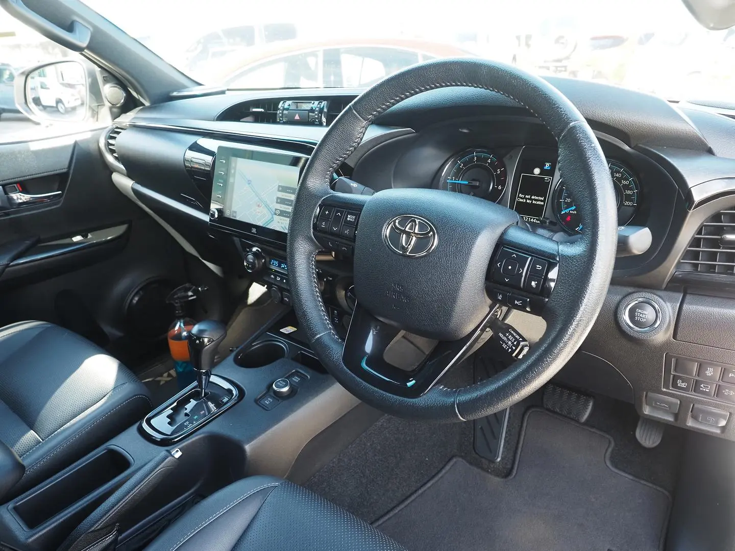 2025 Toyota Hilux Gallery Image 4